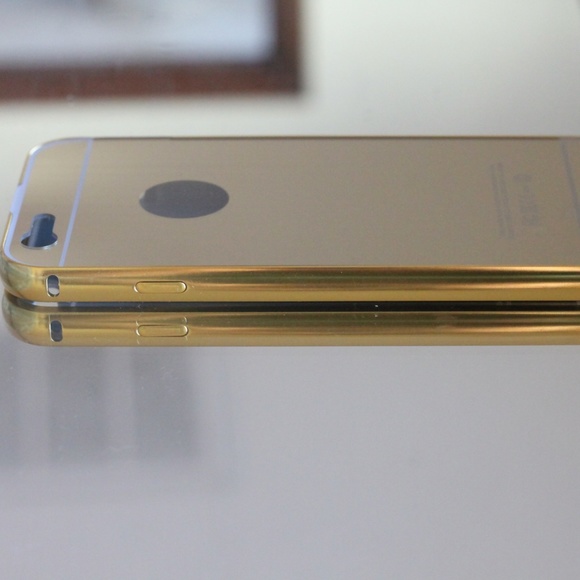 Gold Luxury Mirrored iPhone 6/6s Cover - Picture 2 of 2